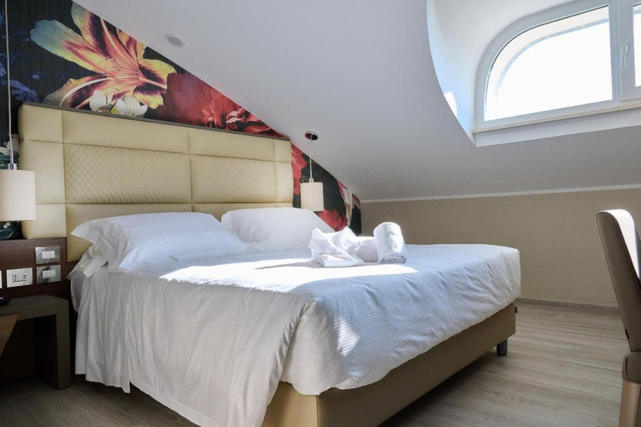 Park Hotel Le Dune Di Giovino Катандзаро Екстериор снимка