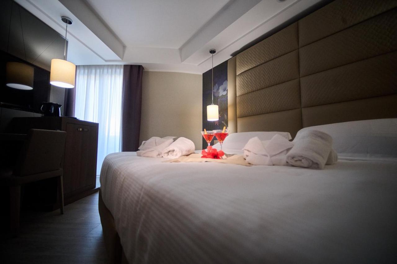 Park Hotel Le Dune Di Giovino Катандзаро Екстериор снимка